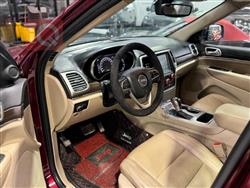 جیپ گراند شیرۆکی